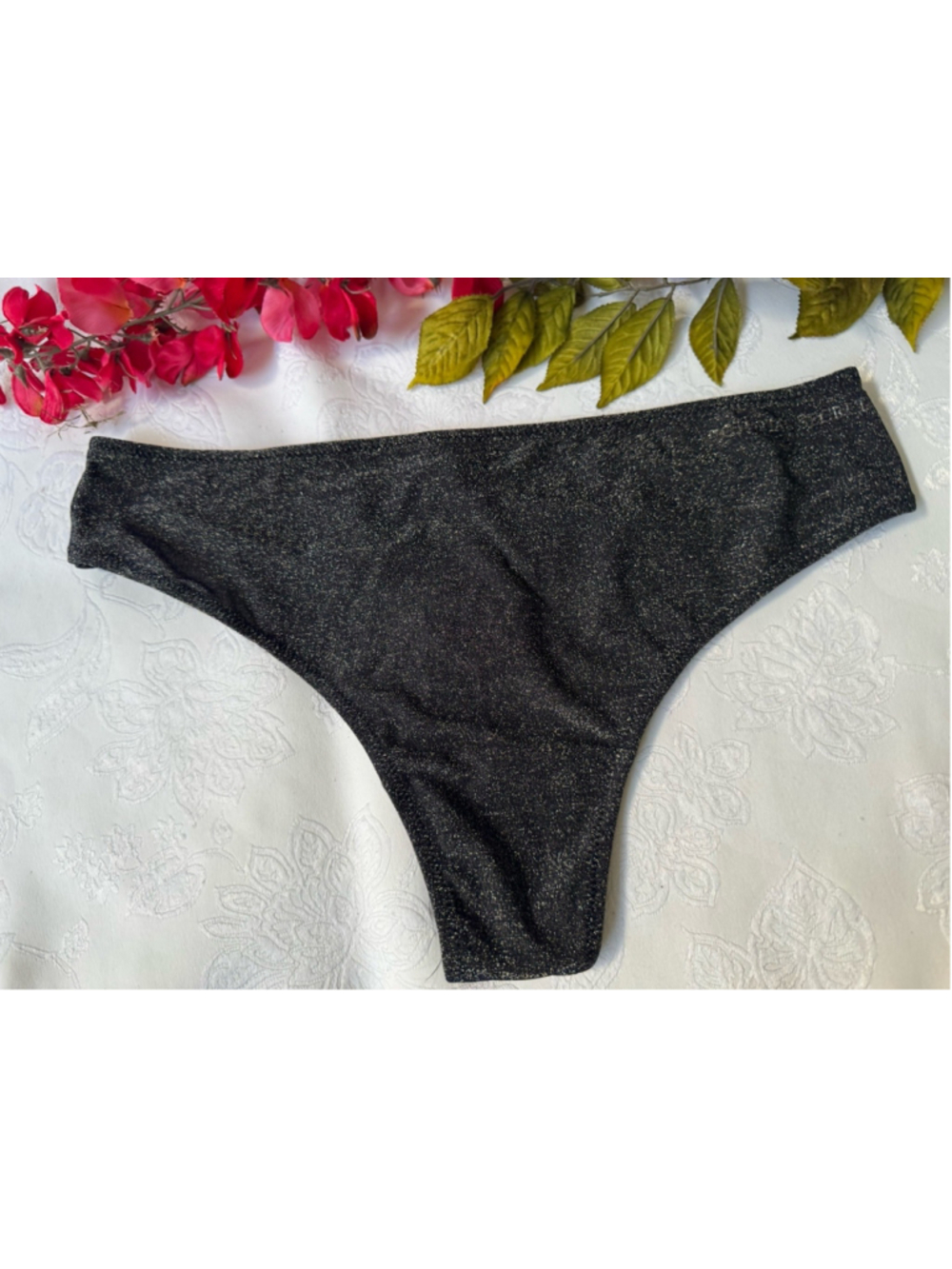 VICTORIA'S SECRET L BLACK SILVER FLECKS SHIMMER THONG STRING PANTIES NWT